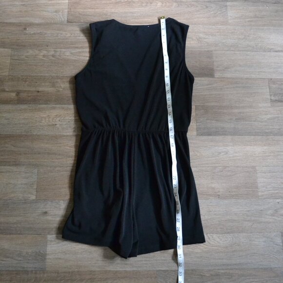 BCBGeneration Women's Black Wrap Front Twist Skort Romper Size Small - Picture 10 of 11